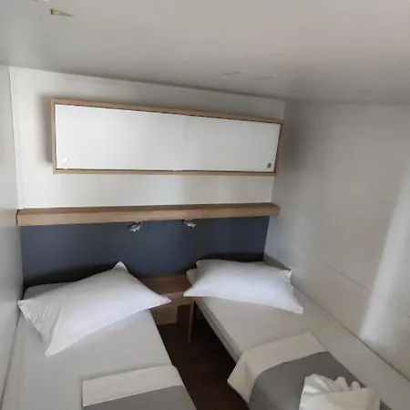 New Adria Mobile Home - Camp Vala Orebic Exterior photo